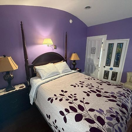 The Gridley Inn B&B 滑铁卢 外观 照片