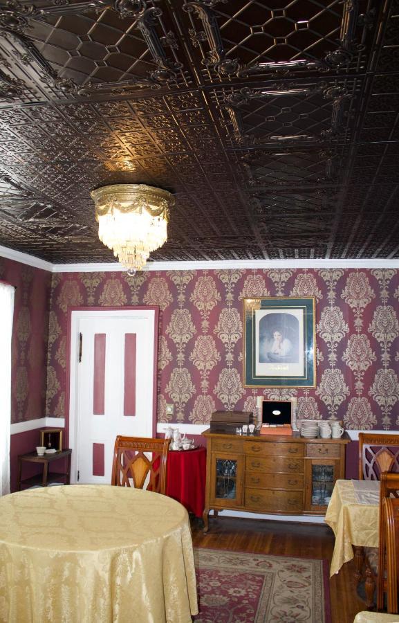 The Gridley Inn B&B 滑铁卢 外观 照片
