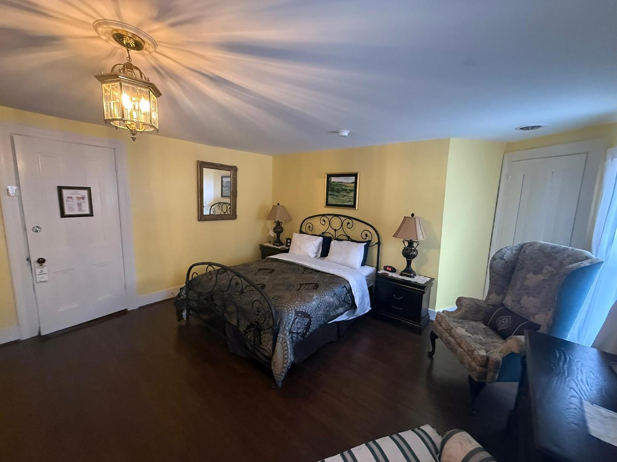The Gridley Inn B&B 滑铁卢 外观 照片