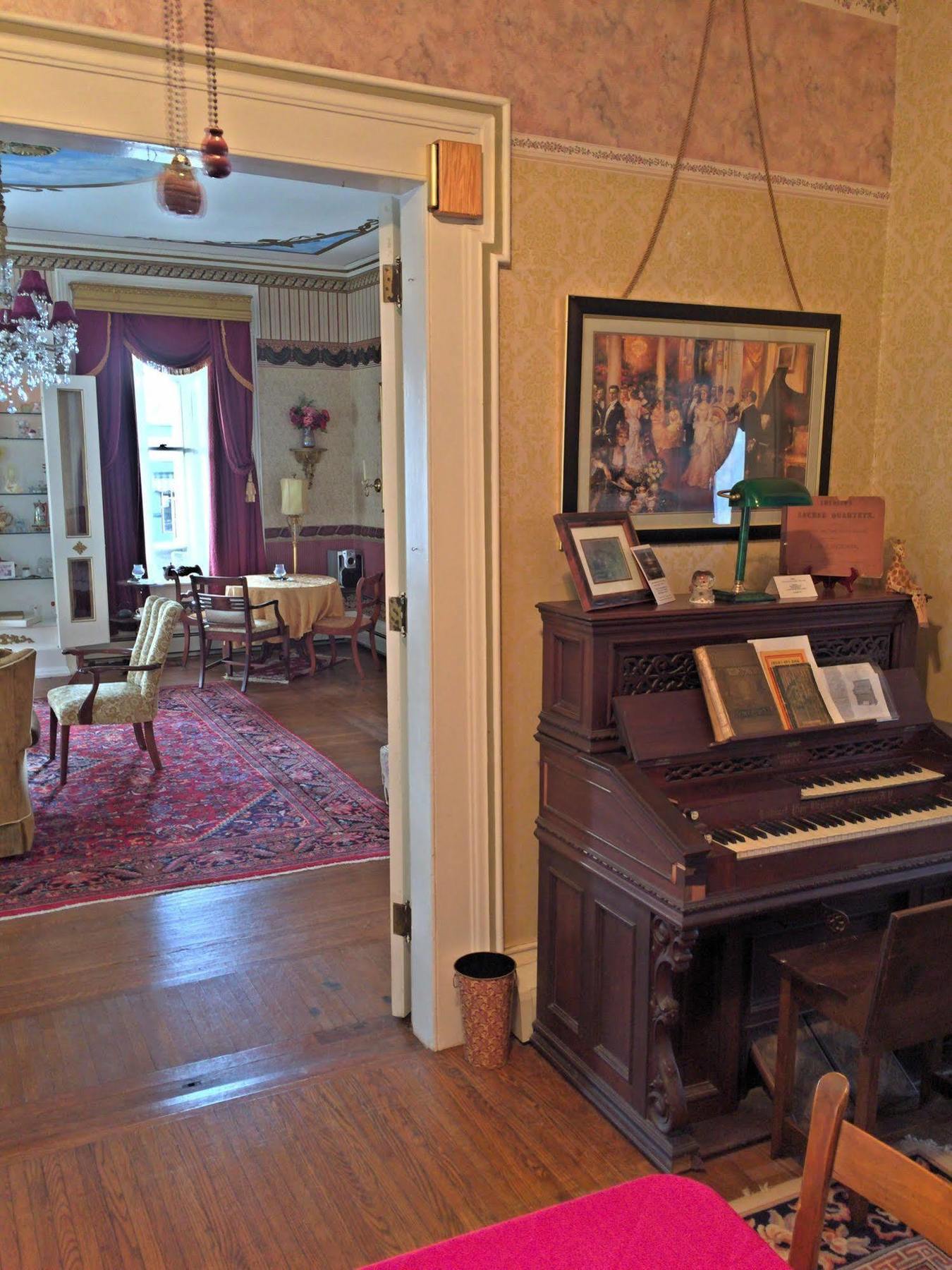 The Gridley Inn B&B 滑铁卢 外观 照片