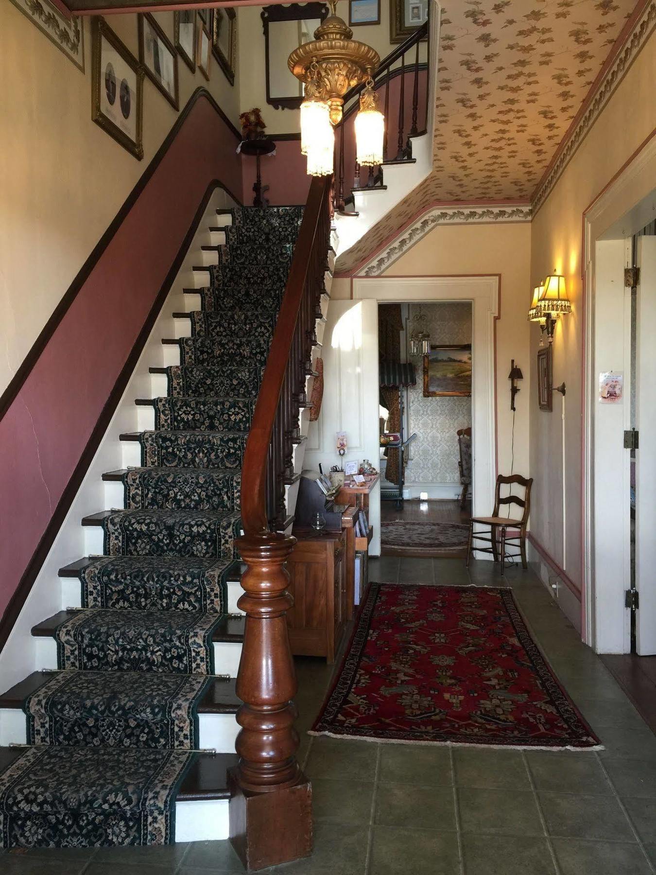 The Gridley Inn B&B 滑铁卢 外观 照片