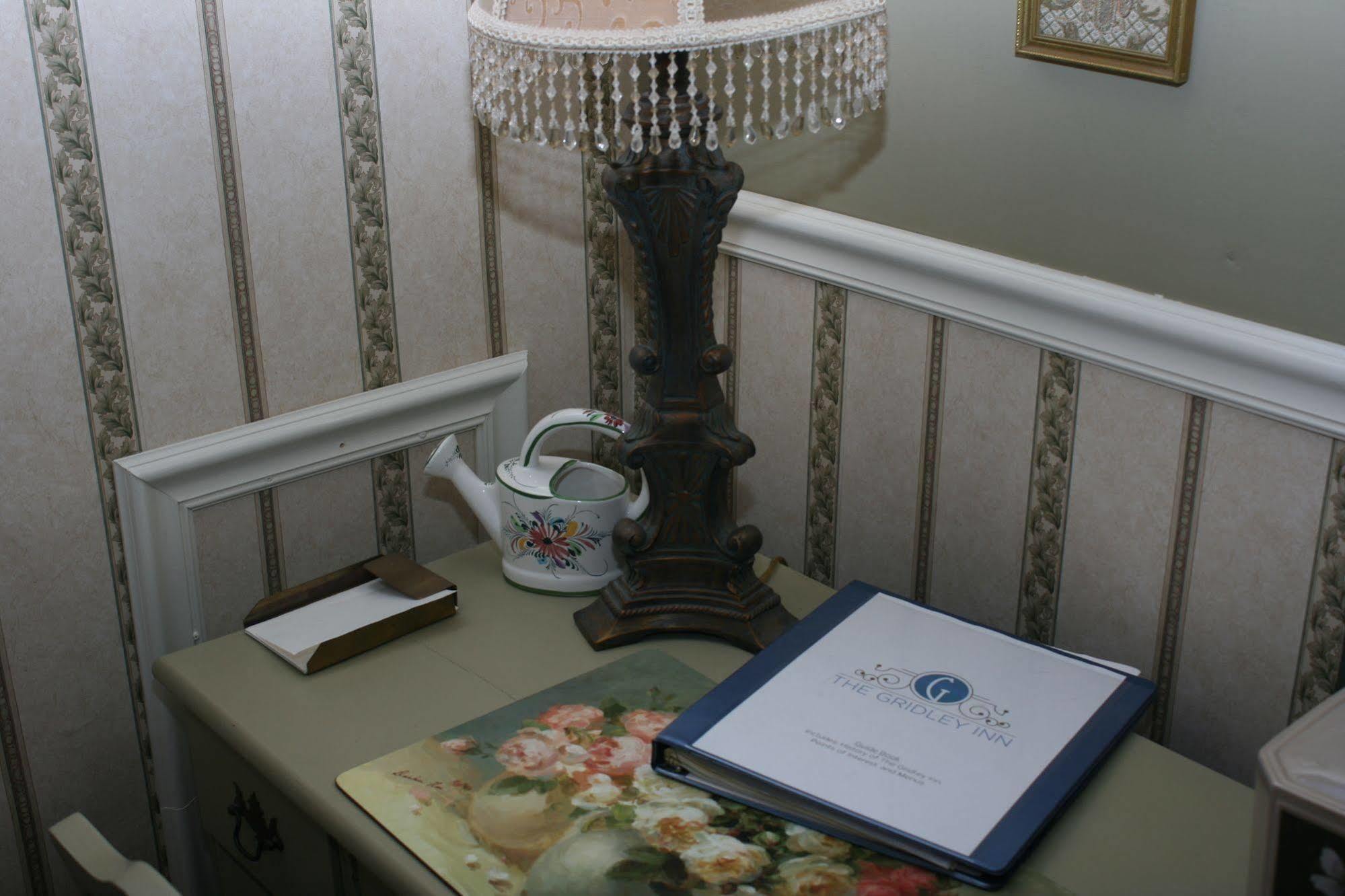 The Gridley Inn B&B 滑铁卢 外观 照片